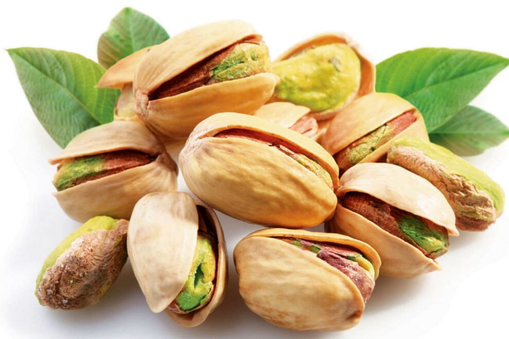 Les pistaches sont l'une des noix les plus délicieuses qui augmentent la puissance masculine.